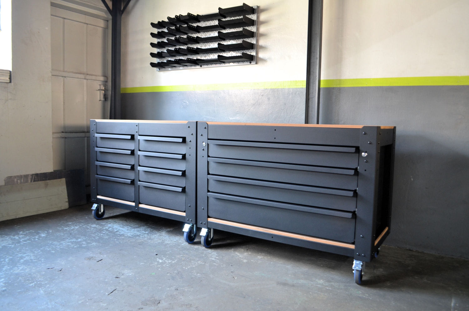 Assembled Workbenches